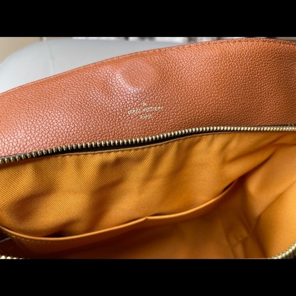 Louis Vuitton Handbag Authentic Manhattan Monogram Leather Camel Strap - Picture 11 of 16